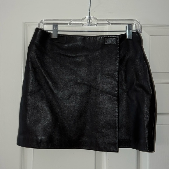 Brown Leather Velcro Wrap lined Hugo Buscati Mini Skirt Size 8 - Picture 1 of 7